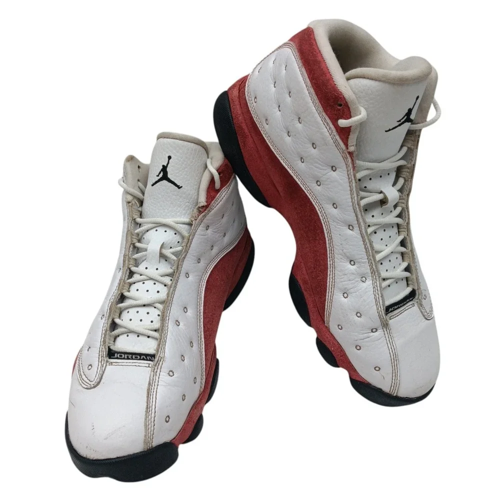 Jordan 13s Chicago Bulls Edition 414571-122 Red & White / Size‎ 9.5